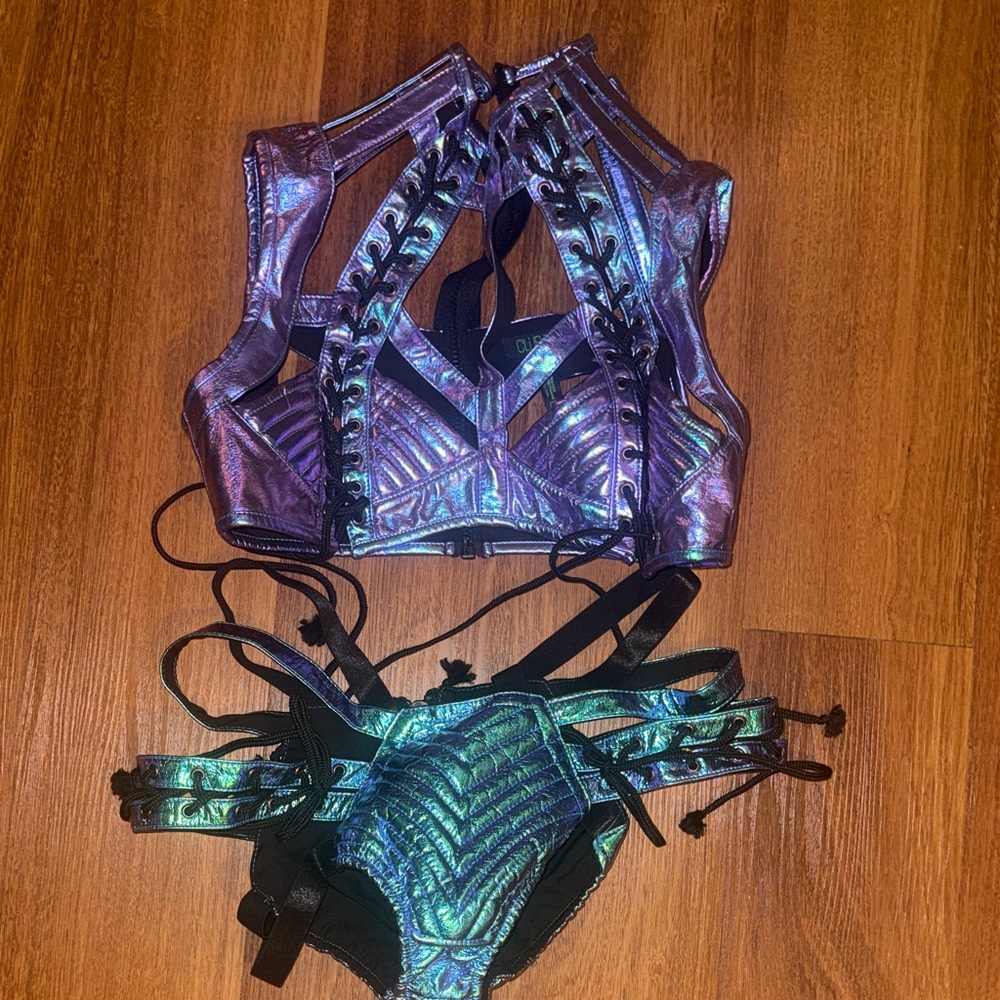 Dolls Kill Holographic Iridescent Purple-Green Strappy Club exx Set